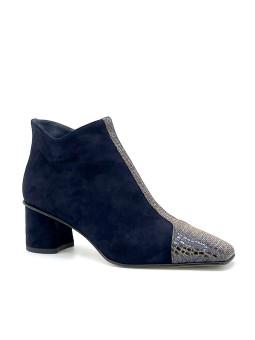 Blue suede and iridescent printed fabric boots. Leather lining, leather and rubb