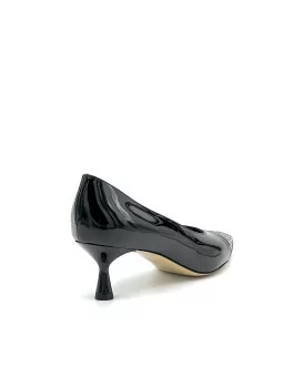 Black patent and silver printed fabric pump. Leather lining, leather and rubber 