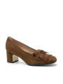 Brown suede pump with soft insole. Leather lining, leather and rubber sole. Poro