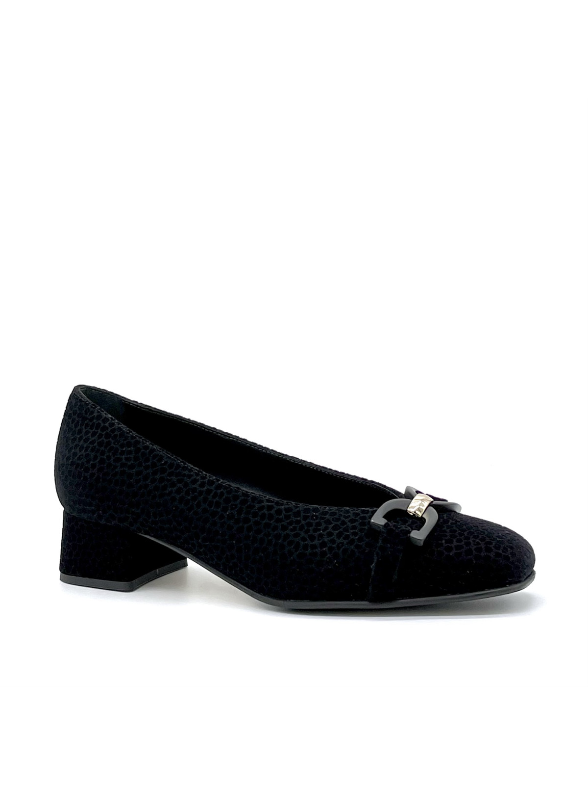 Black printed suede pump with golden clamp and soft insole. Leather lining, leat