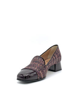 Plum patent and tweed fabric moccasin with soft insole. Leather lining, leather 