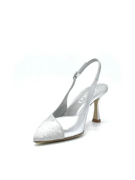 Silver satin effect chenille and leather slingback. Leather lining, leather sole