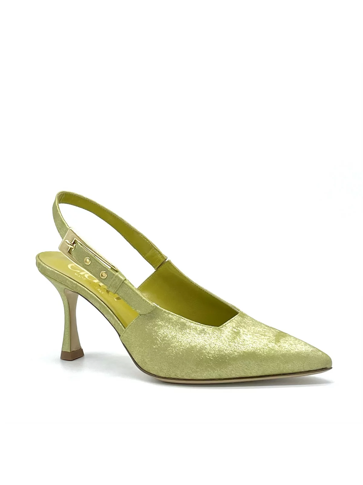 Oil color satin effect chenille slingback with golden buckle. Leather lining, le