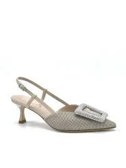 Beige honeycomb fabric and leather slingback with jewel buckle. Leather lining, 