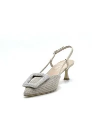 Beige honeycomb fabric and leather slingback with jewel buckle. Leather lining, 