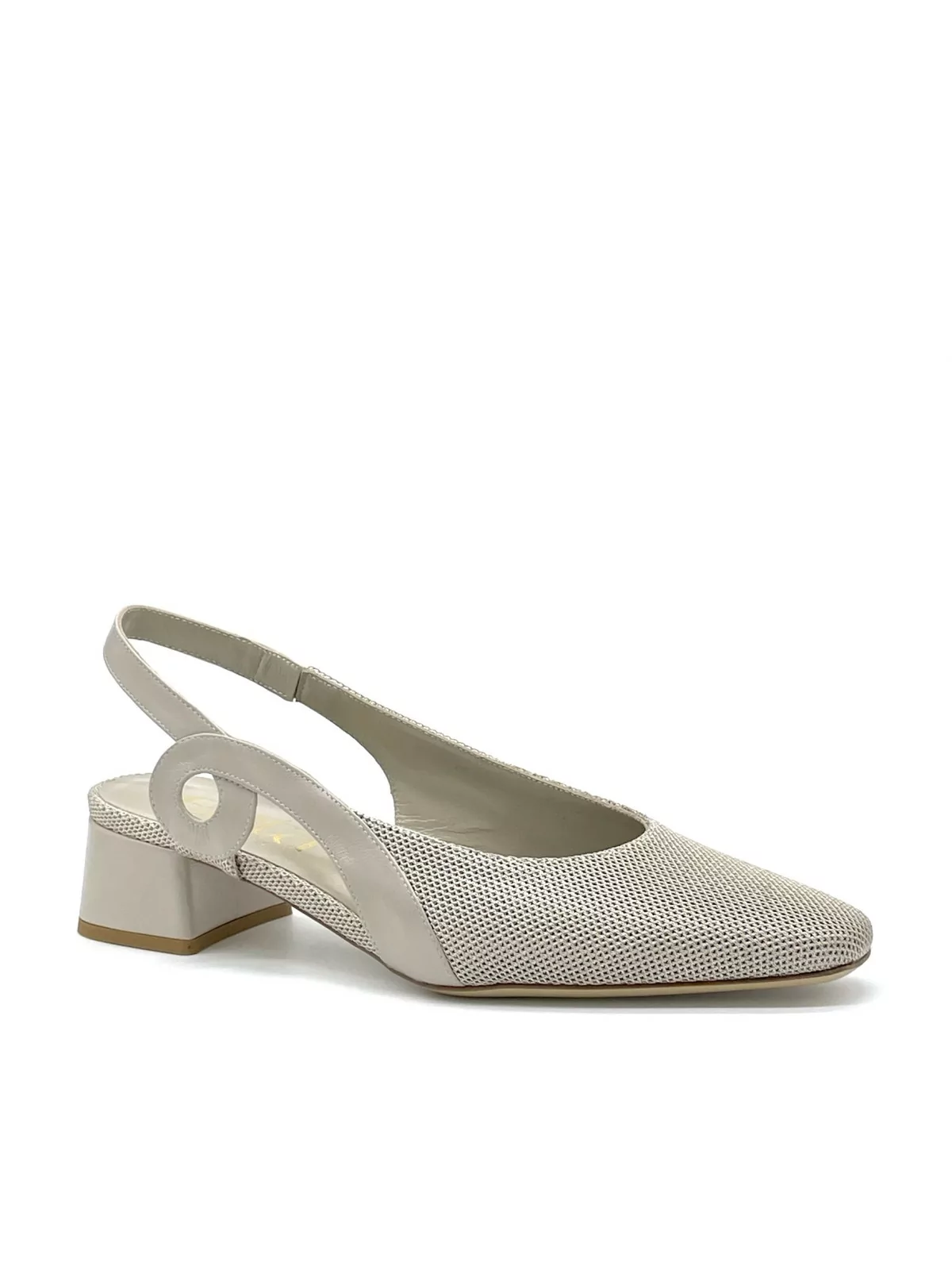 Slingback in tessuto nido d’ape beige e pelle tortora. Fodera in pelle, suola 