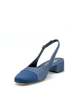 Slingback in tessuto laminato e raso di seta blu. Fodera in pelle, suola in cuoi