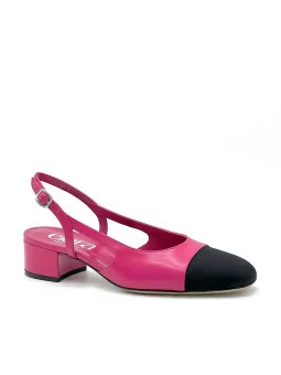 Fuchsia leather and black fabric slingback. Leather lining, leather sole. 3,5 cm