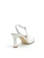 White silk and laminate fabric sandal. Leather lining, leather sole. 7,5 cm heel