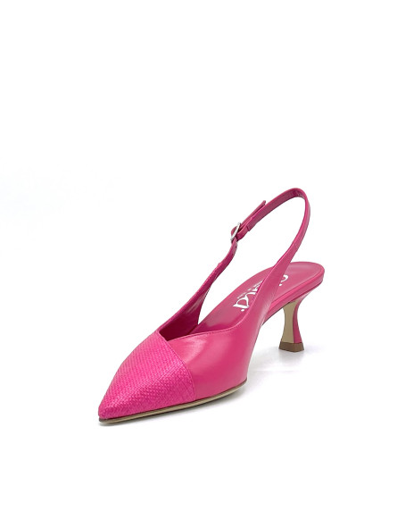 Fuchsia raffia and leather fabric slingback. Leather lining, leather sole. 5,5 c