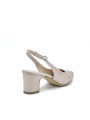 Slingback in ciniglia satinata nude. Fodera in pelle, suola in cuoio. Altezza ta