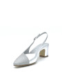 Slingback in pelle laminata e tessuto glitter argento. Fodera in pelle, suola in