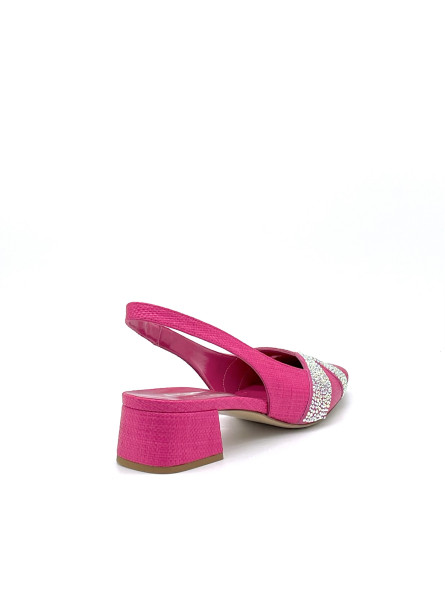 Fuchsia raffia fabric slingback with rhinestones. Leather lining, leather sole. 