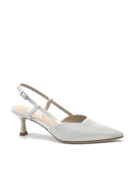 Milk color leather and honeycomb fabric slingback. Leather lining, leather sole.