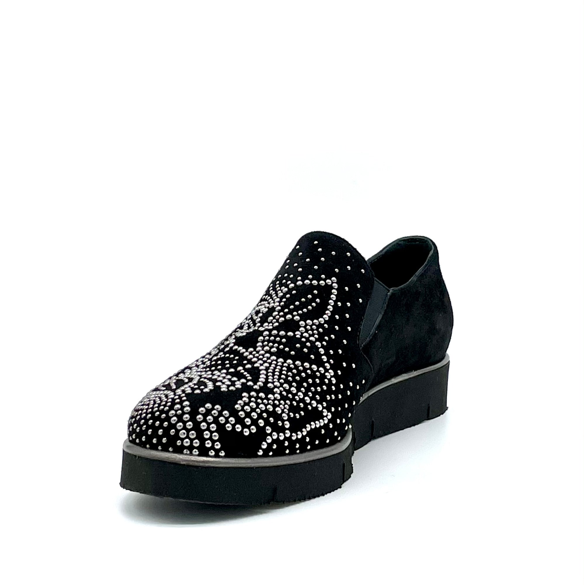 Slip-on in camoscio nero con microborchie - Cod. 59530