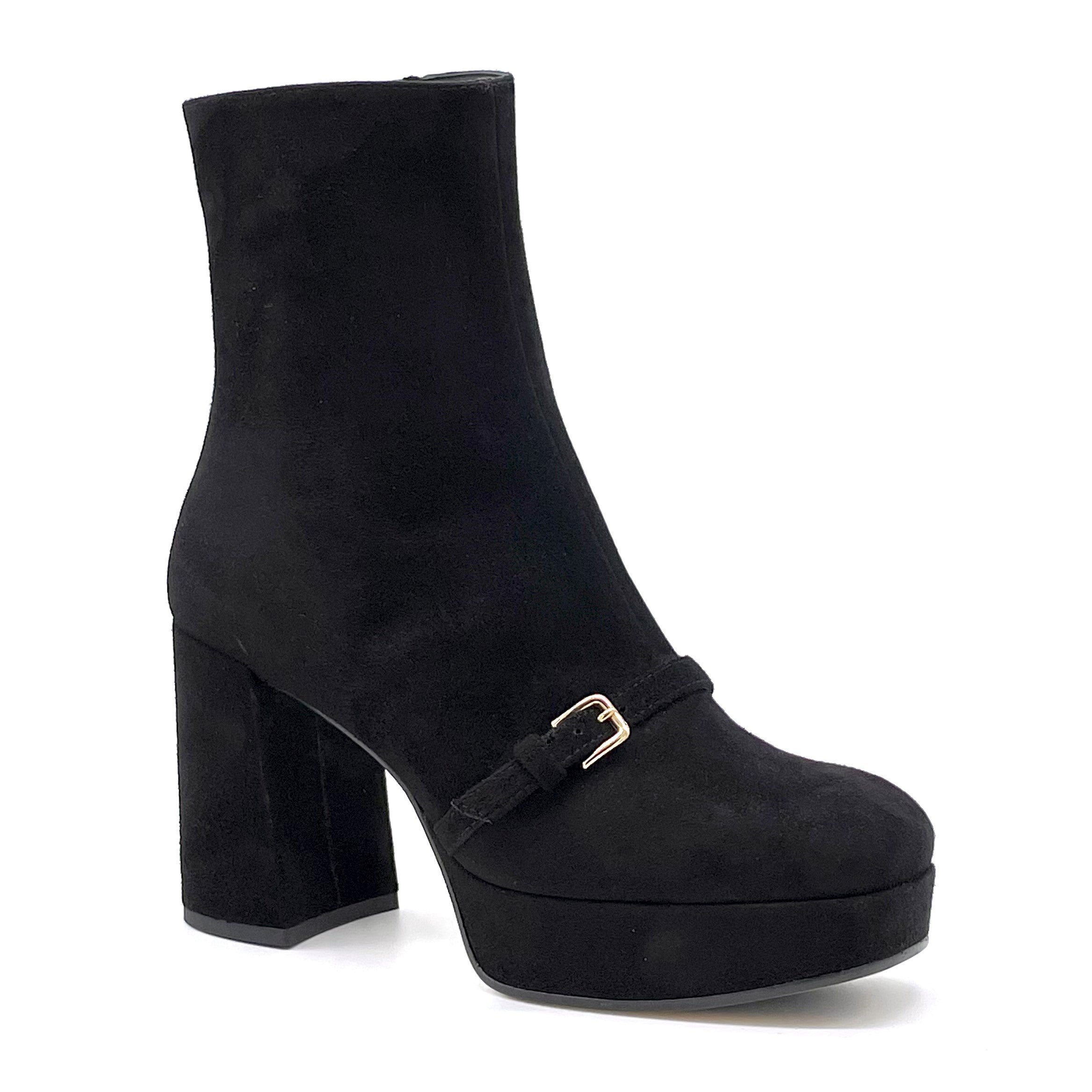 Stivaletto in camoscio nero con plateau - Cod. 51510