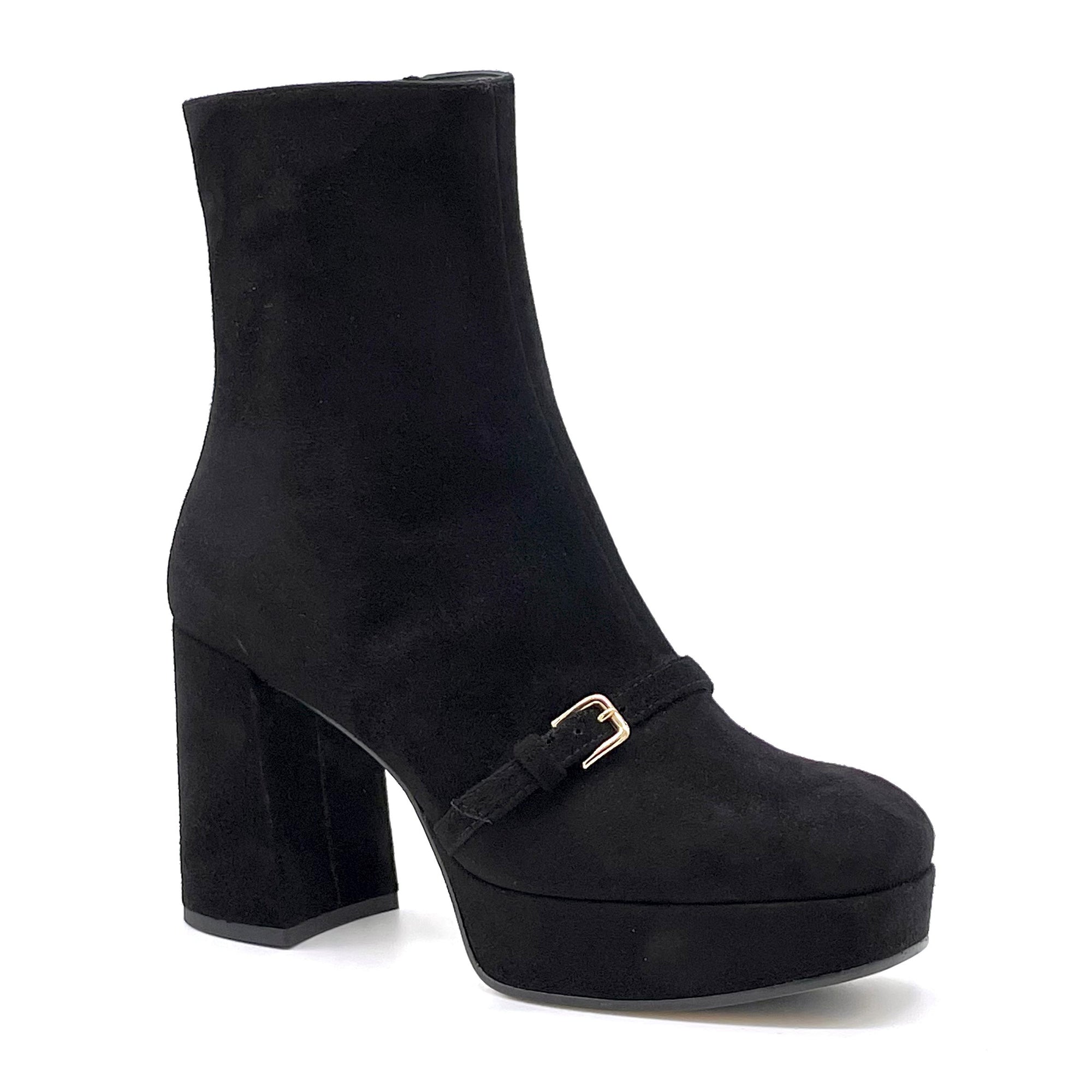 Stivaletto in camoscio nero con plateau - Cod. 51510