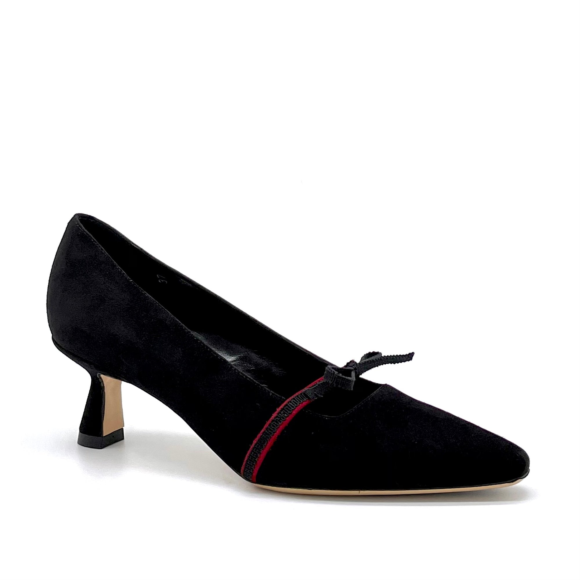 Décolleté in camoscio nero e rosso con nastrino in grosgrain - Cod. 51521