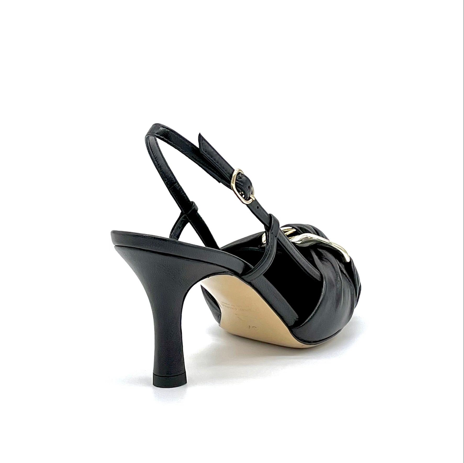 Slingback in pelle nera con accessorio oro - Cod. 12183