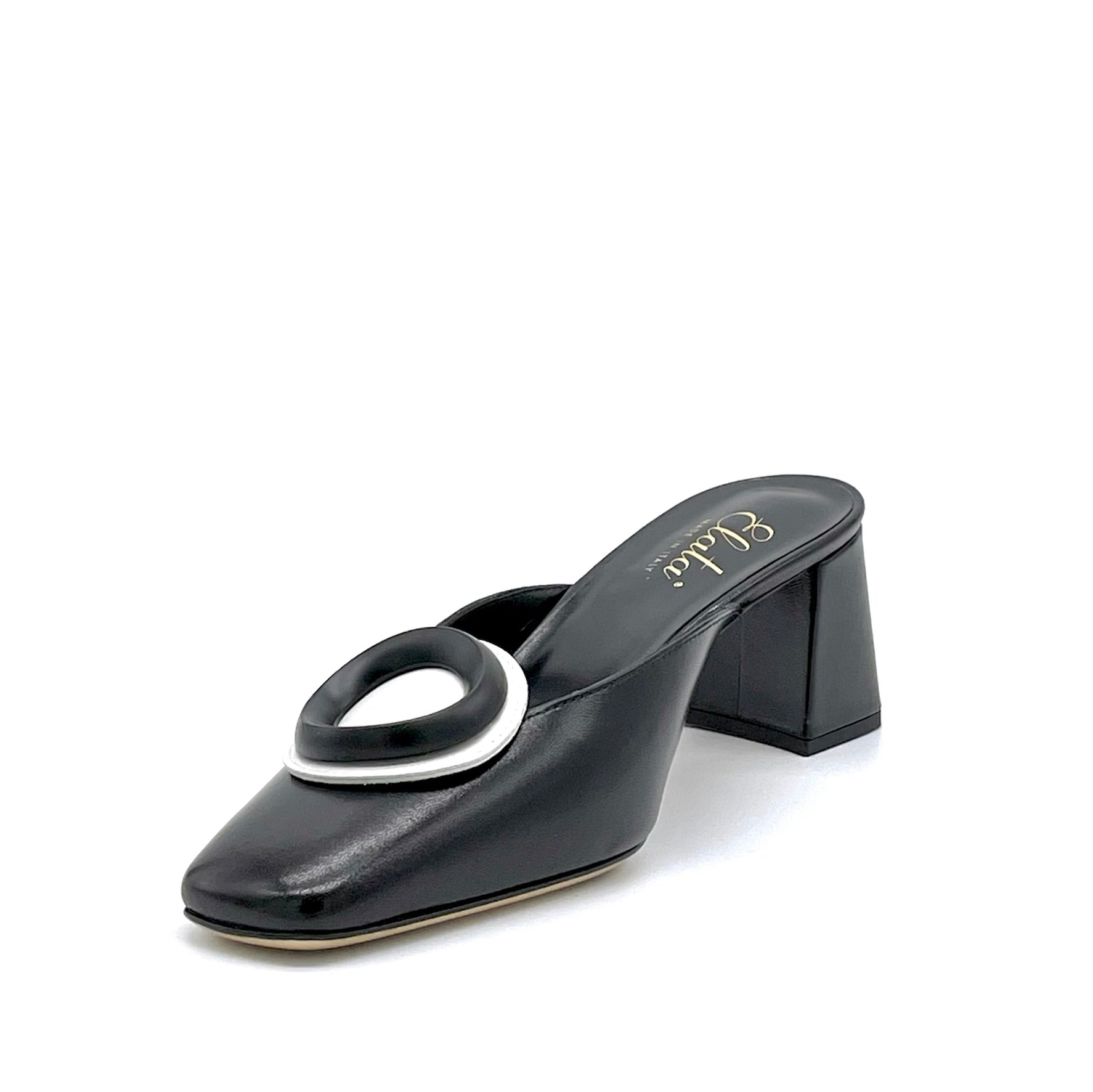 Sabot in pelle nera e accessorio “circle” bianco e nero - Cod. 12157