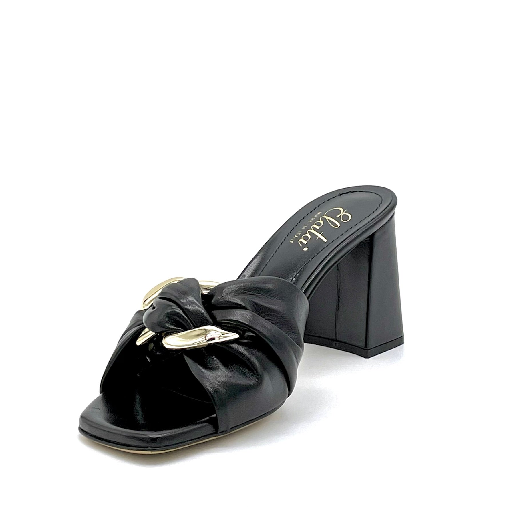 Mule in pelle nera con accessorio dorato - Cod. 12126_2