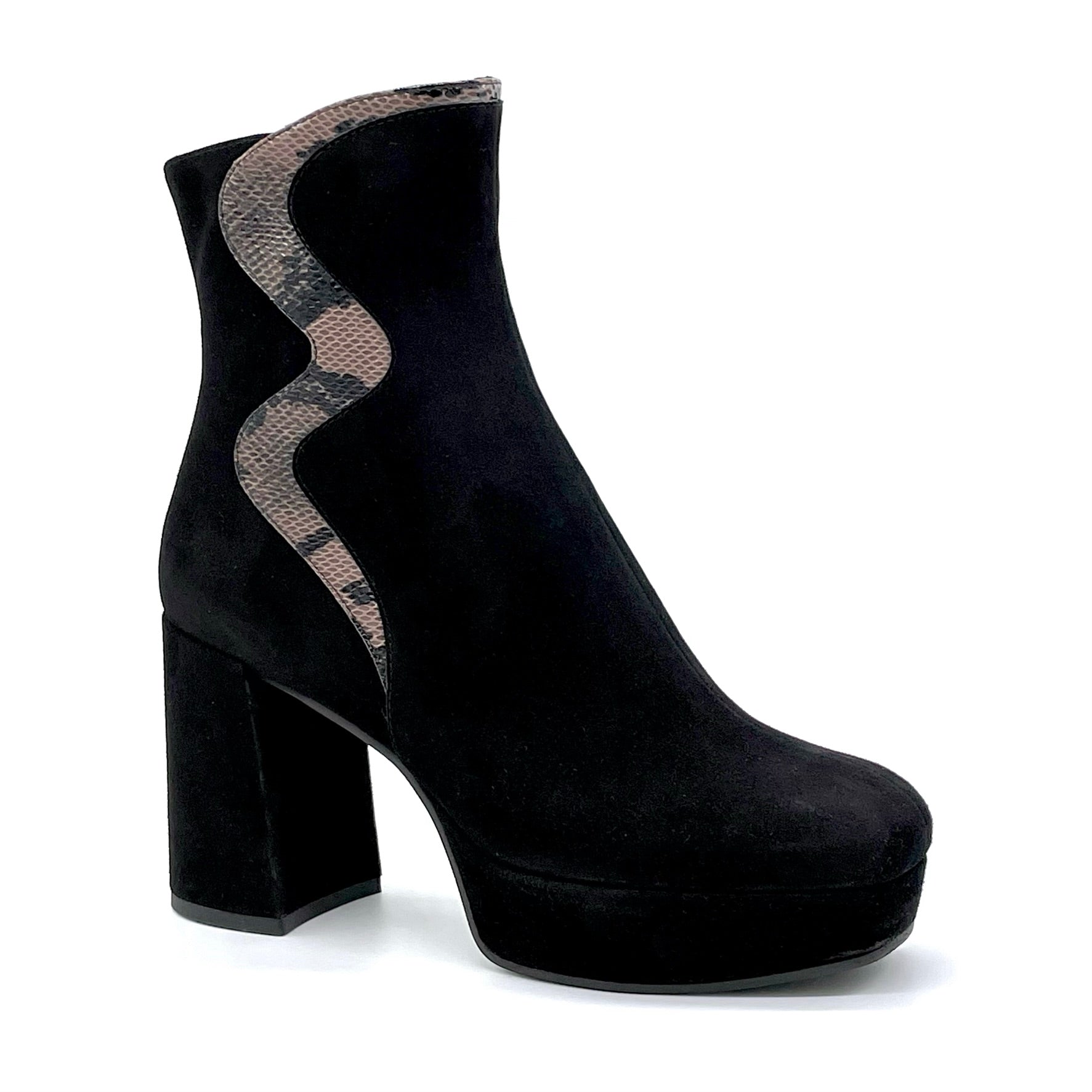 Stivaletto in camoscio nero e pelle stampata marrone - Cod. 52501