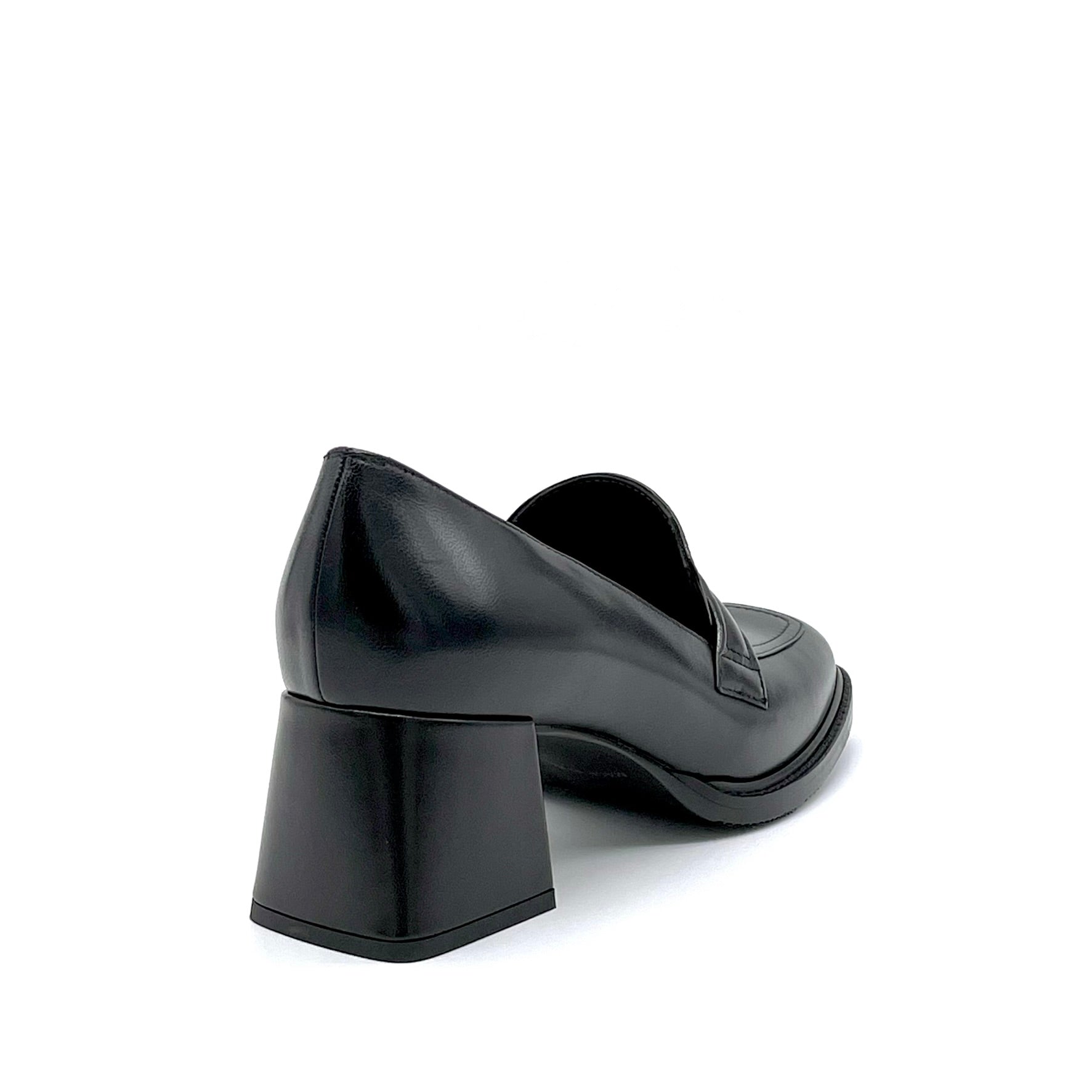 Mocassino in pelle nera - Cod. 52541