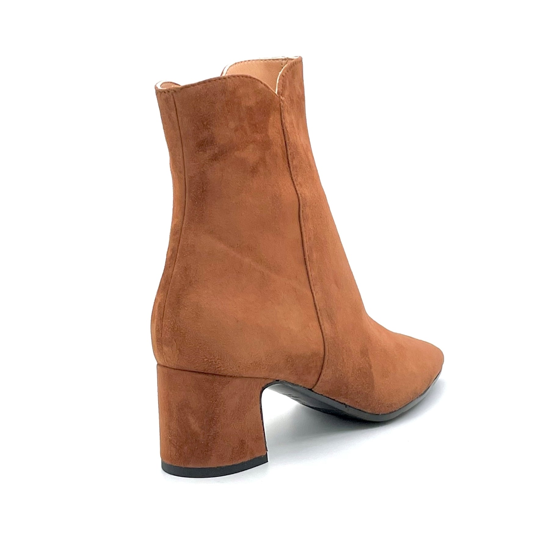 Caramel colour suede boot - Cod. 52515