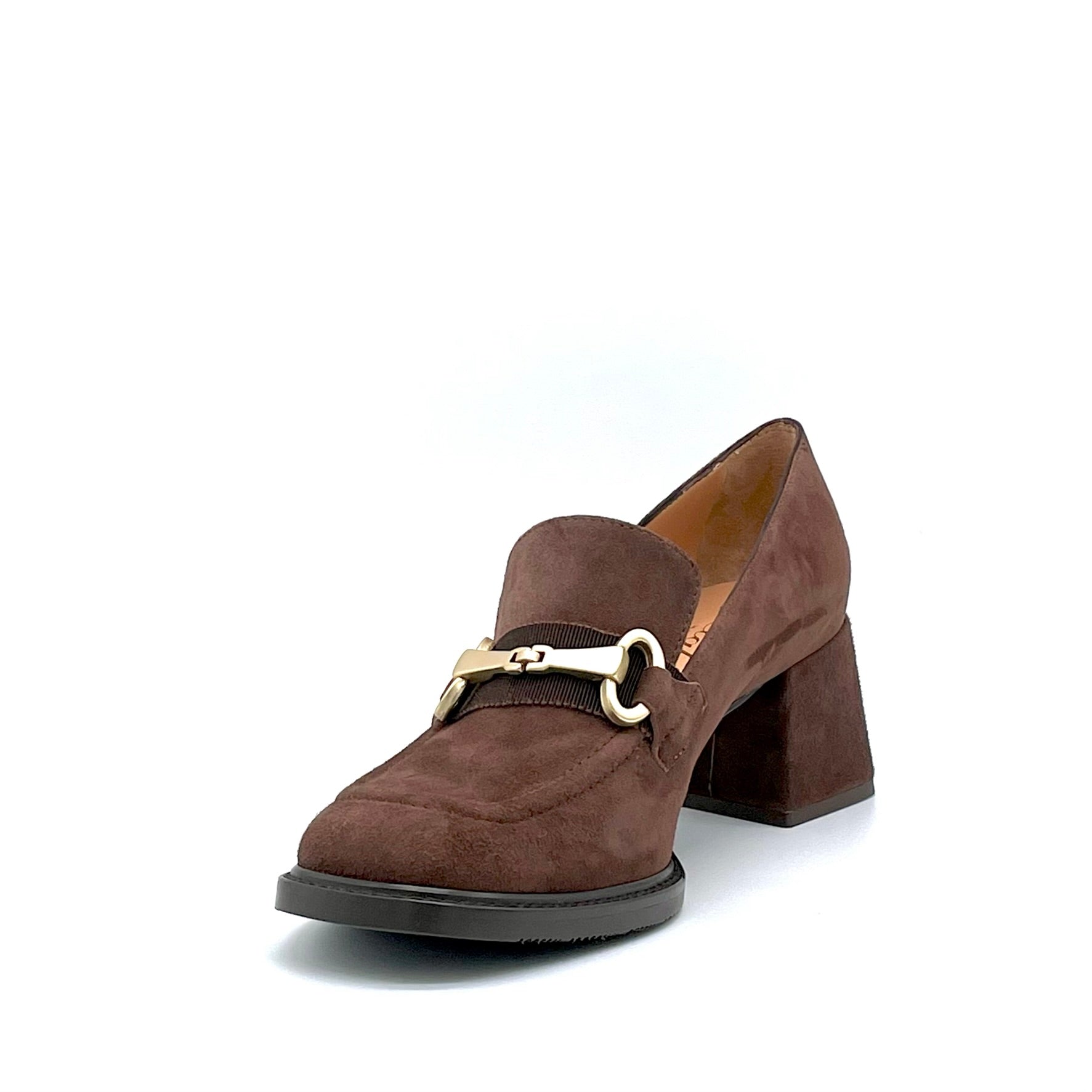 Mocassino in camoscio marrone con morsetto dorato - Cod. 52540