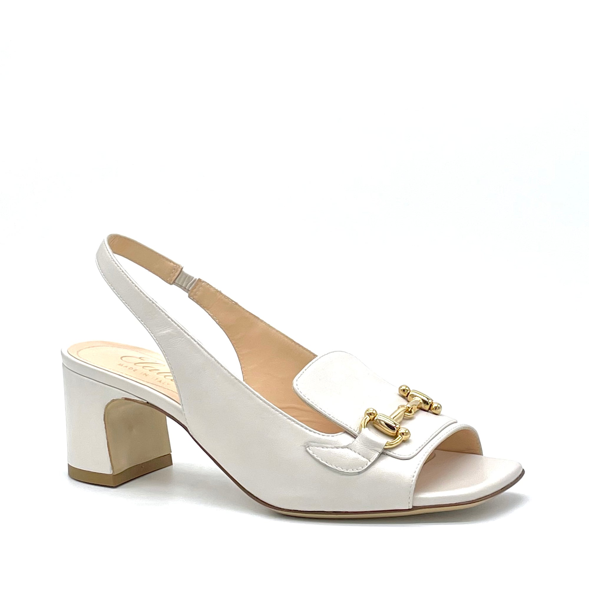 Butter-coloured leather sandal with golden clamp - Cod. 13140