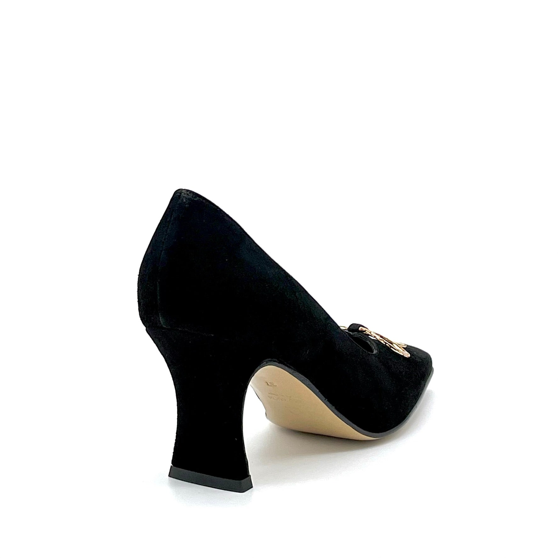 Décolleté in camoscio nero con accessorio fiocco in metallo oro – Cod. 53501