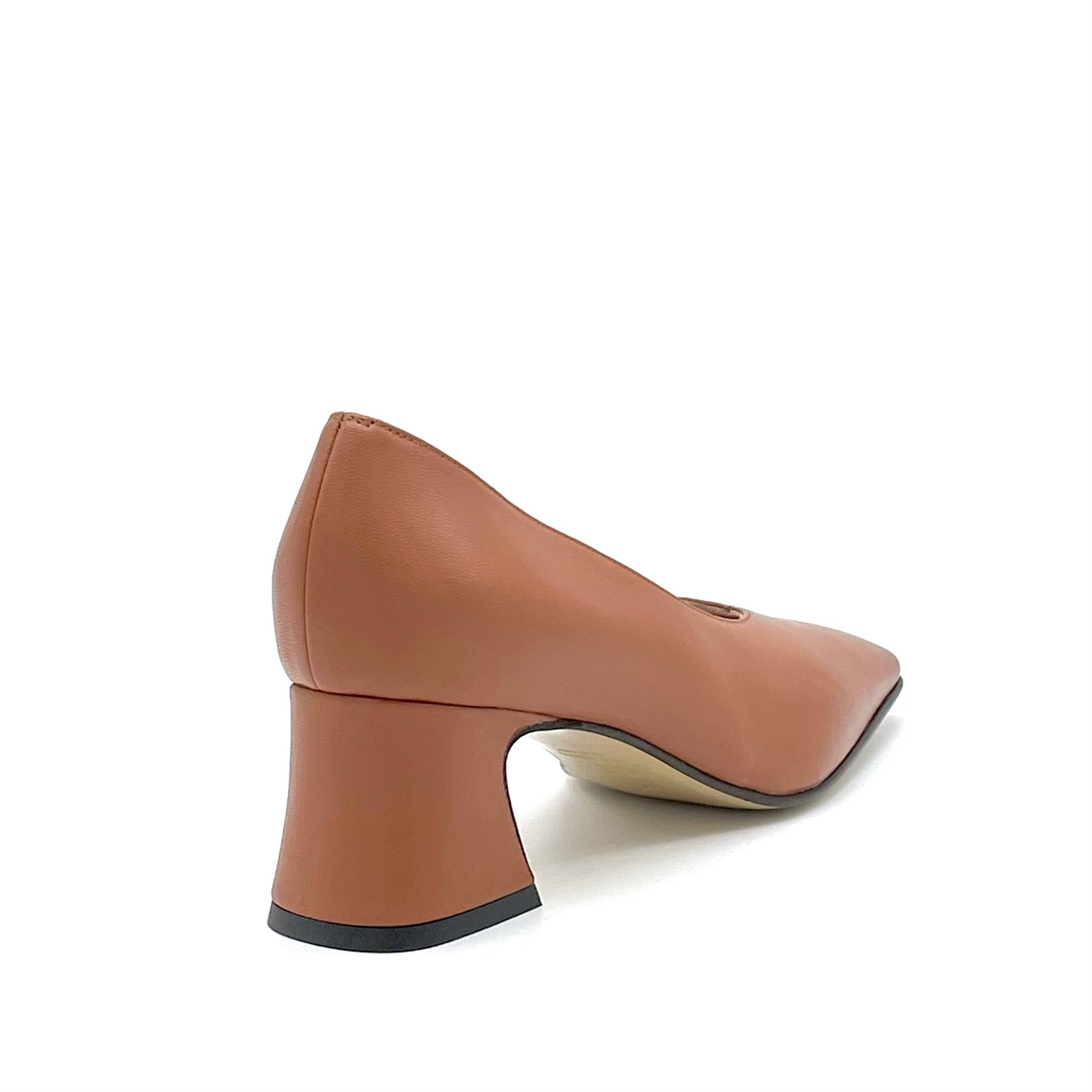 Décolleté in pelle color caramello – Cod. 53506