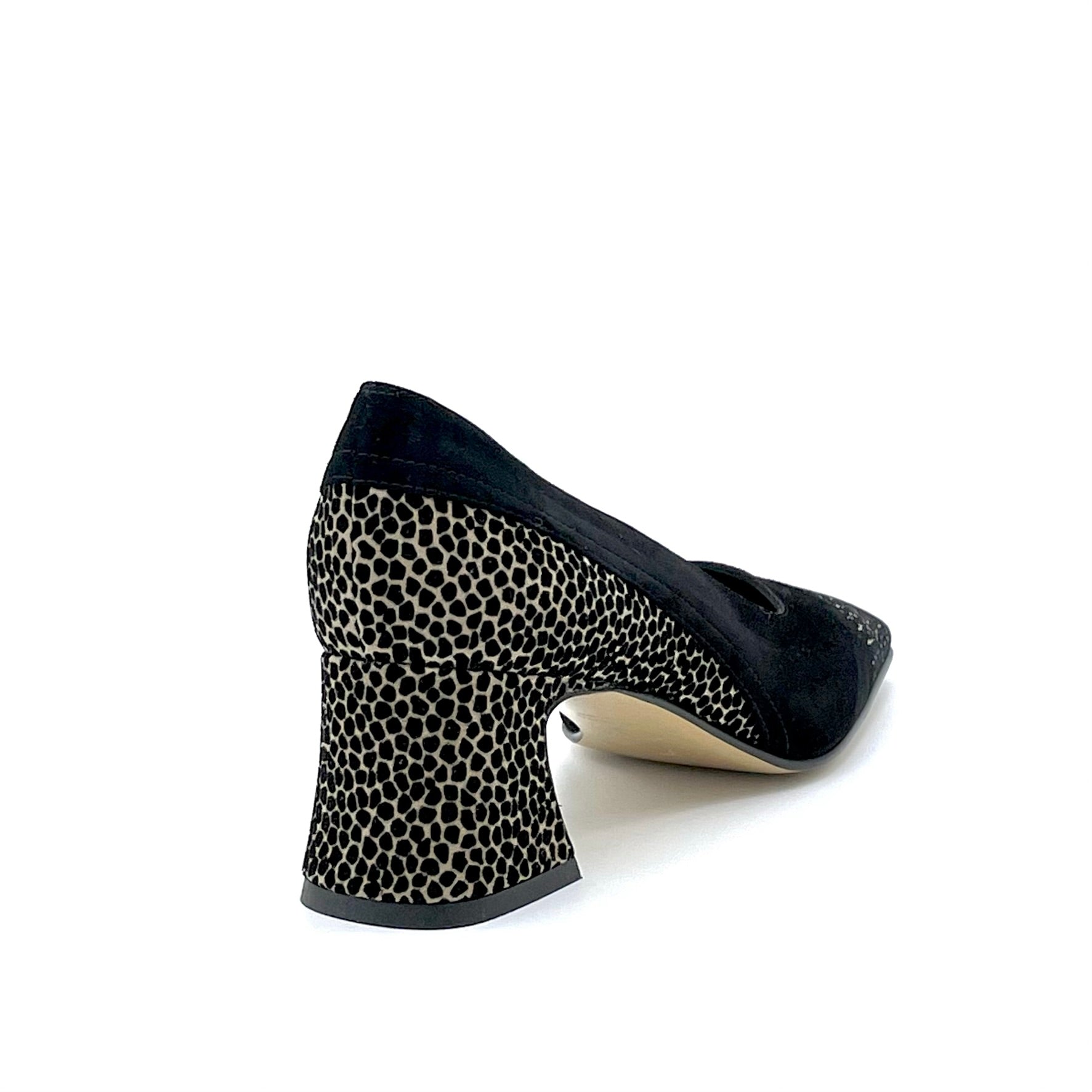 Décolleté in camoscio nero e camoscio stampato beige e nero – Cod. 53510