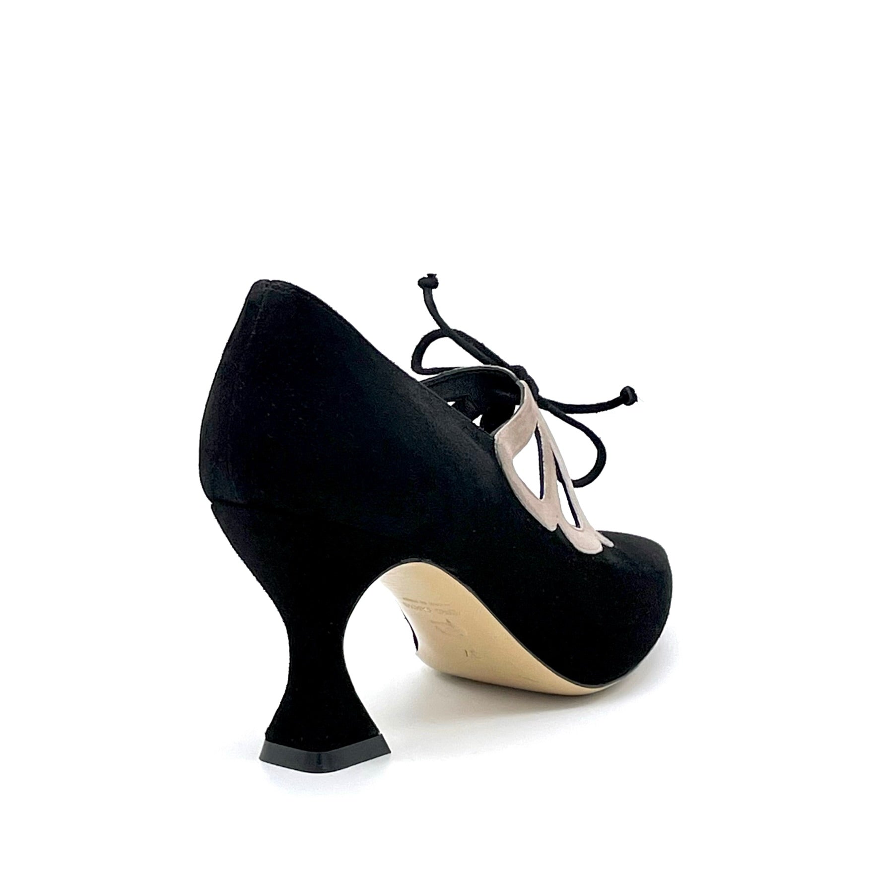 Black and cream suede pump with black suede ribbon – Cod. 53516_2