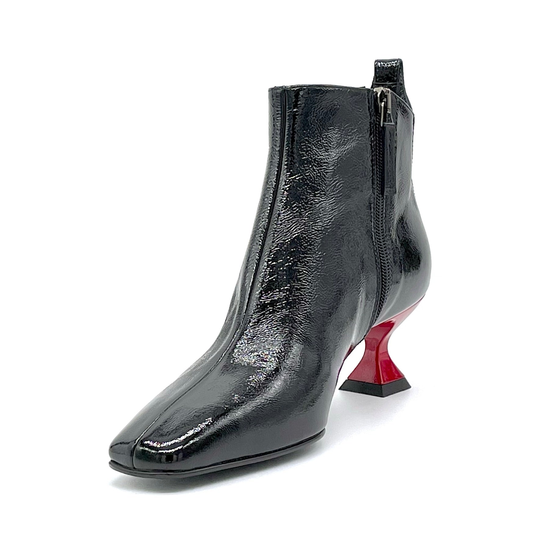 Black patent with creased effect boot and red enameled heel – Cod. 53547