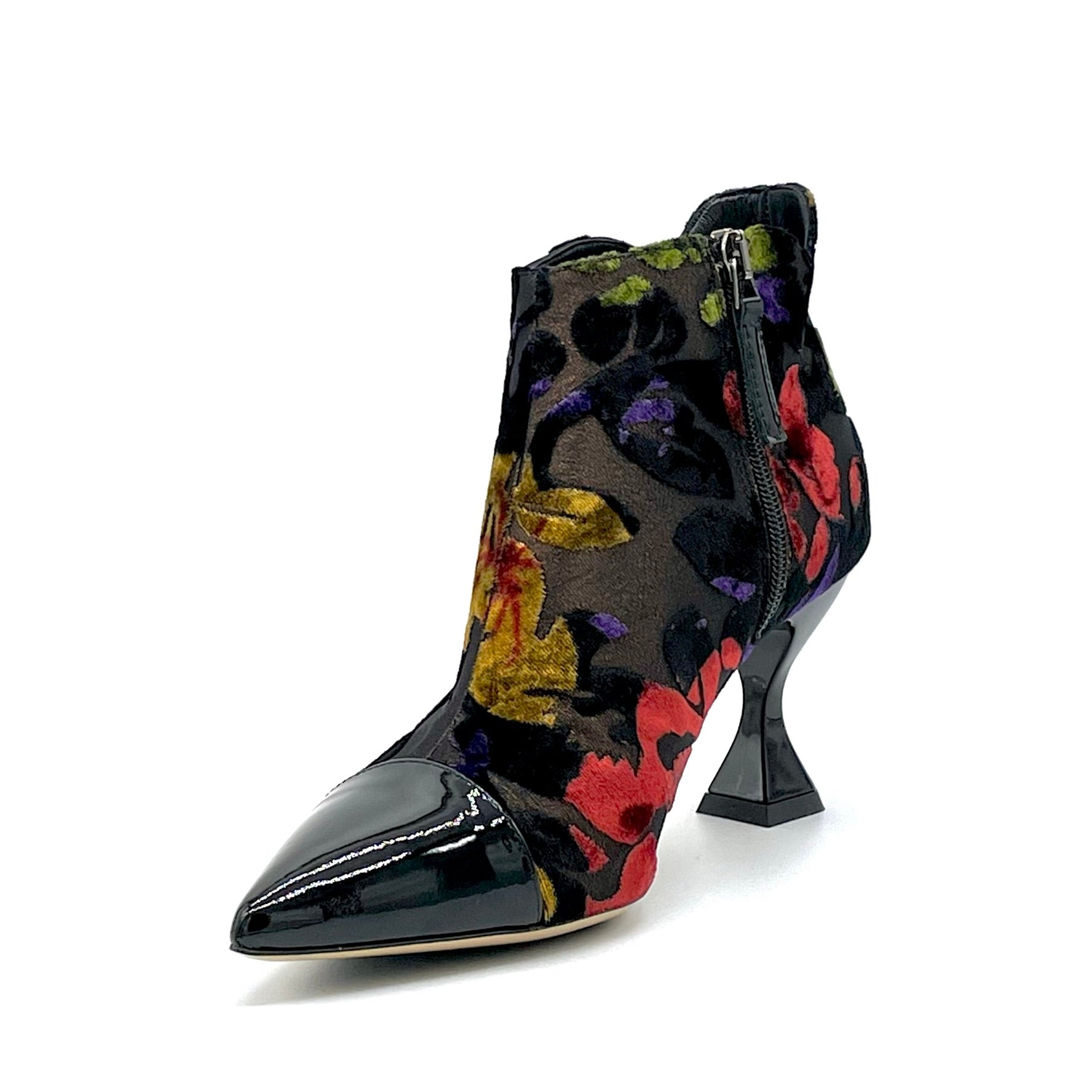 Worked velvet boot with black patent leather detail - Cod. 53553