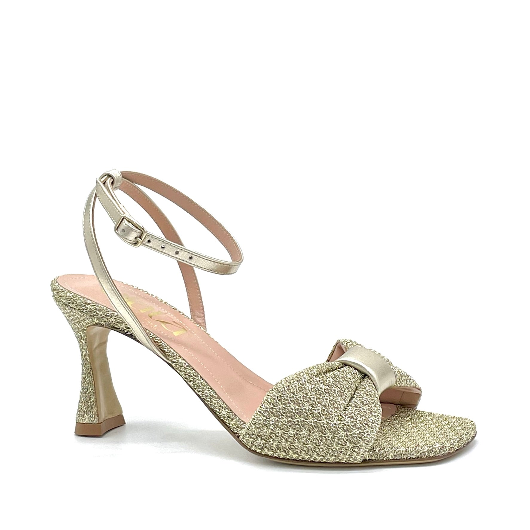 Sandalo in tessuto e pelle laminata oro – Cod. 14117