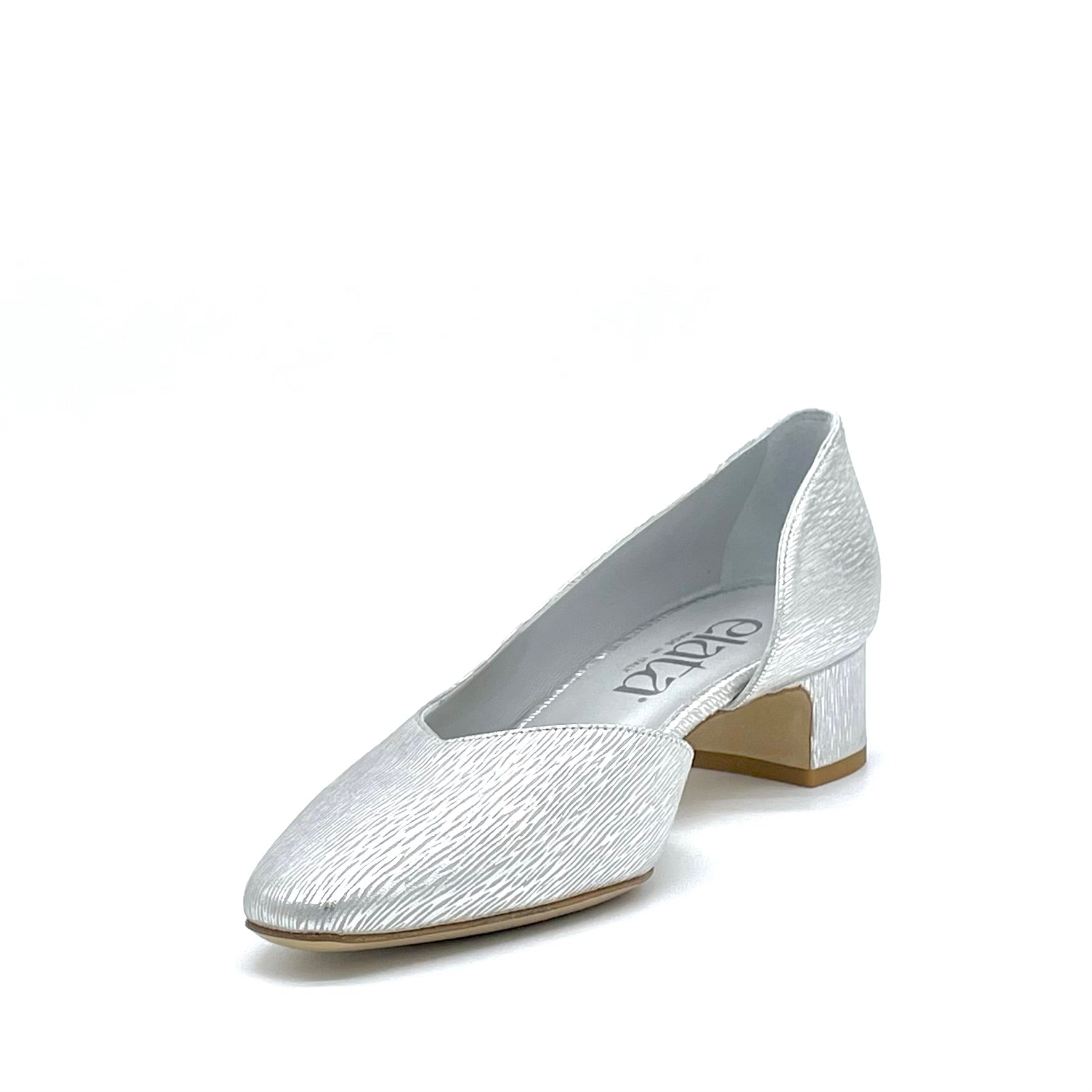 Silver laminate leather pumps with internal opening – Cod. 14168