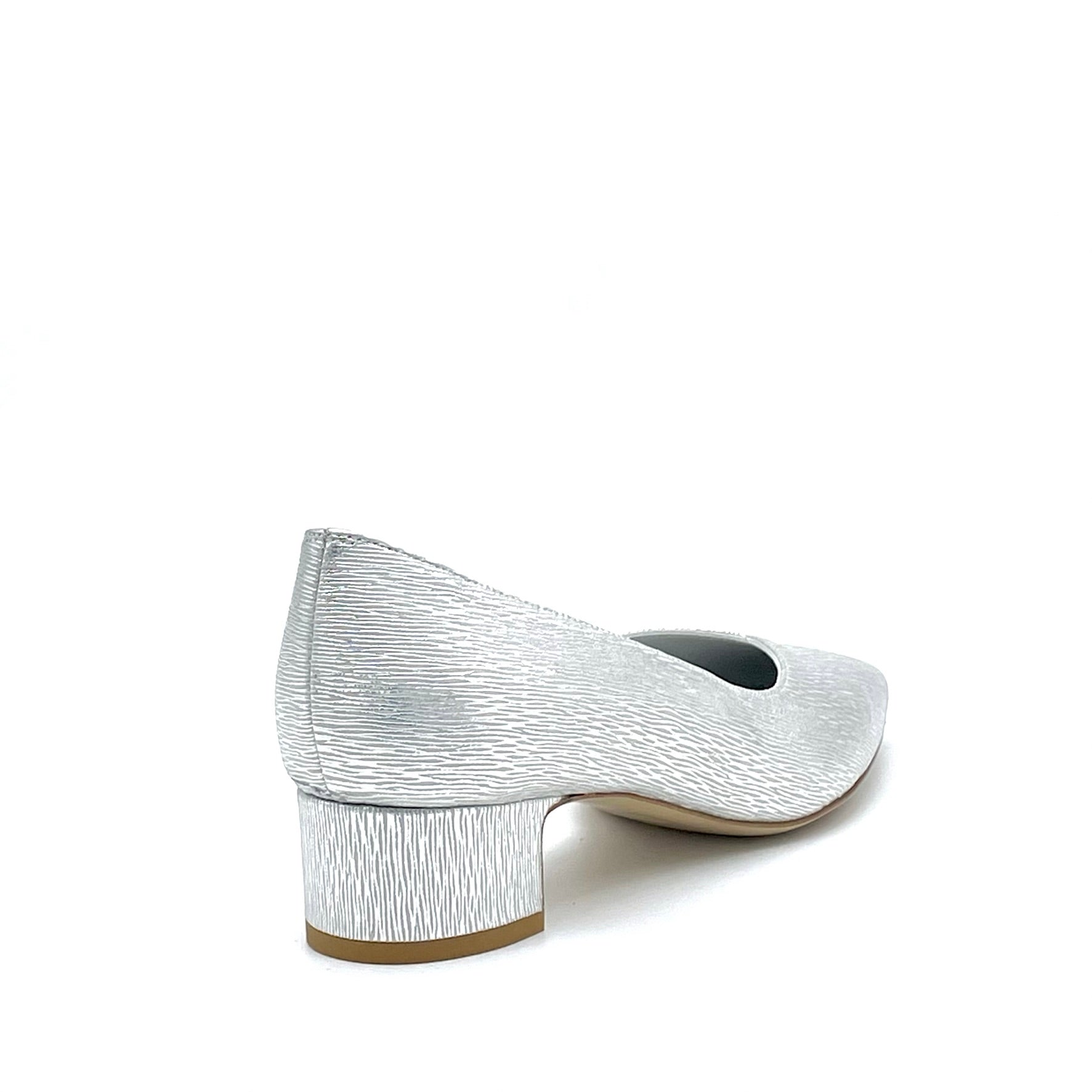 Silver laminate leather pumps with internal opening – Cod. 14168