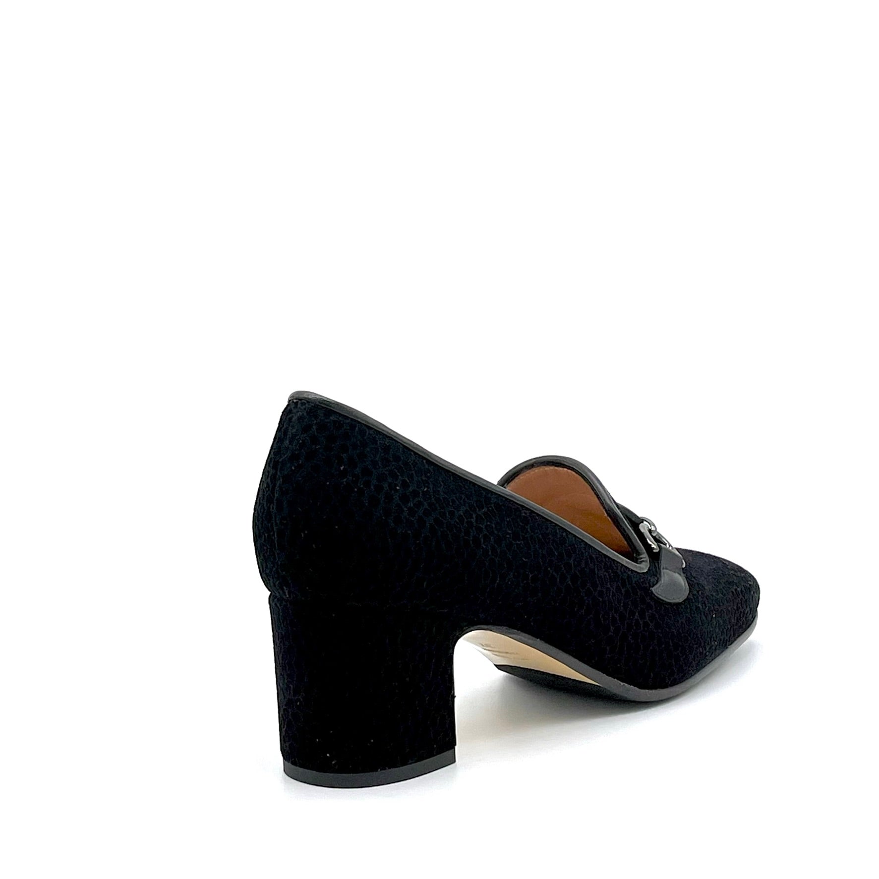 Mocassino in camoscio stampato nero e pelle nera con morsetto argento e soletta piuma - Cod. 74702