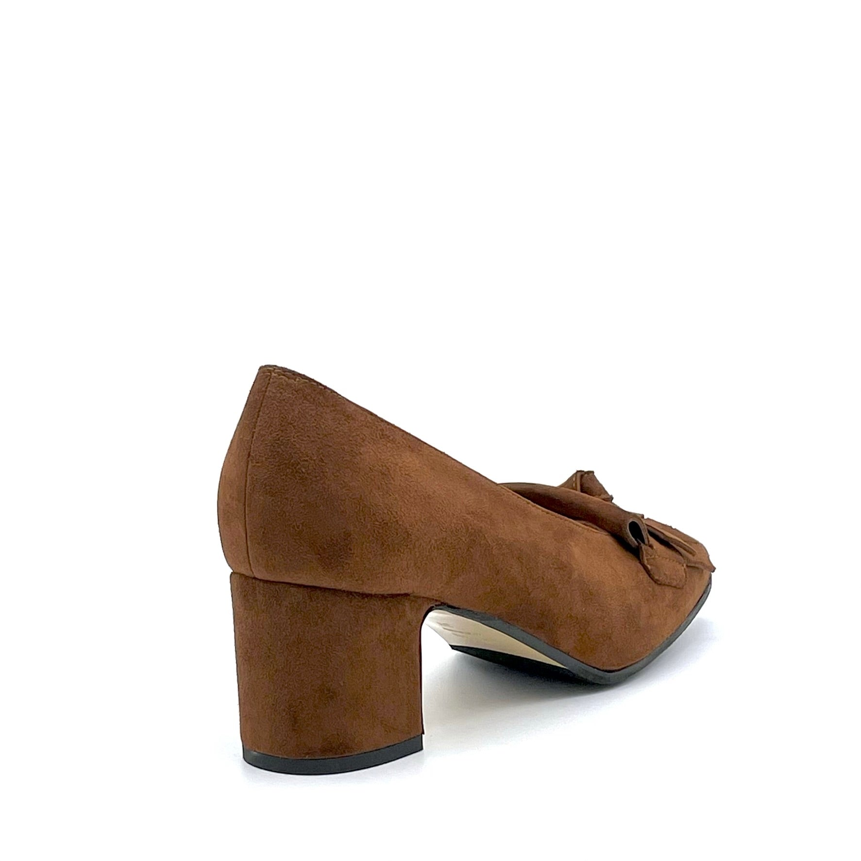 Décolleté in camoscio marrone con soletta piuma - Cod. 74704