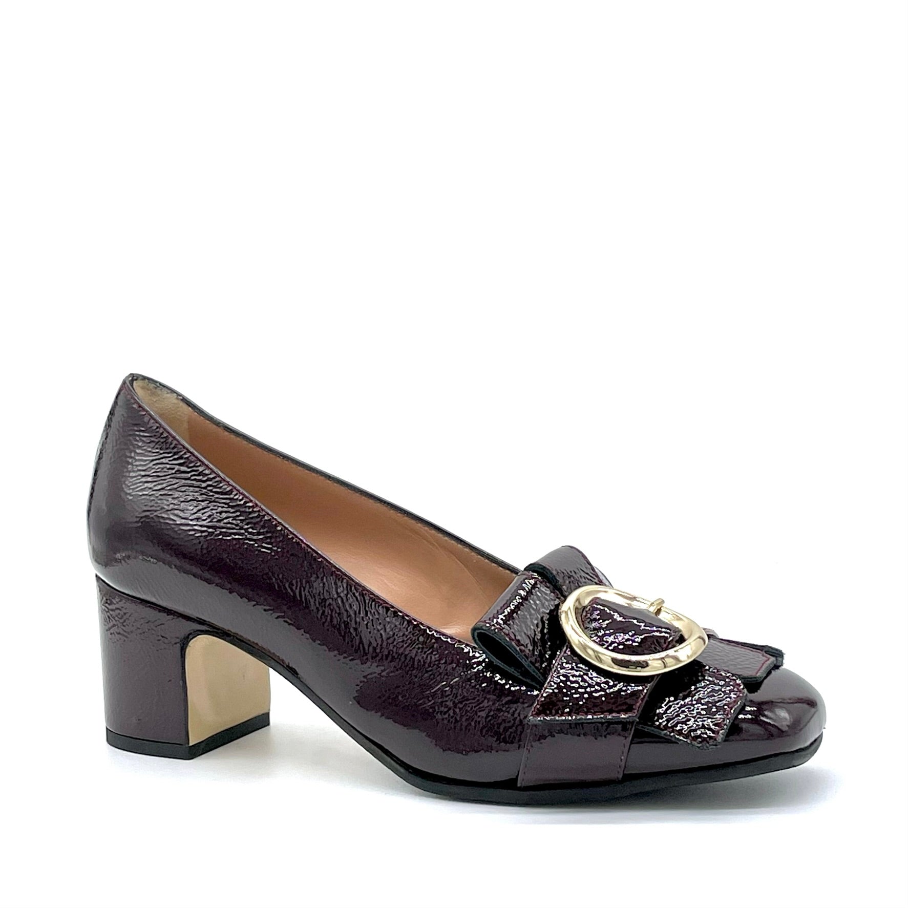 Plum patent with creased effect pump with golden buckle and soft insole - Cod. 74703