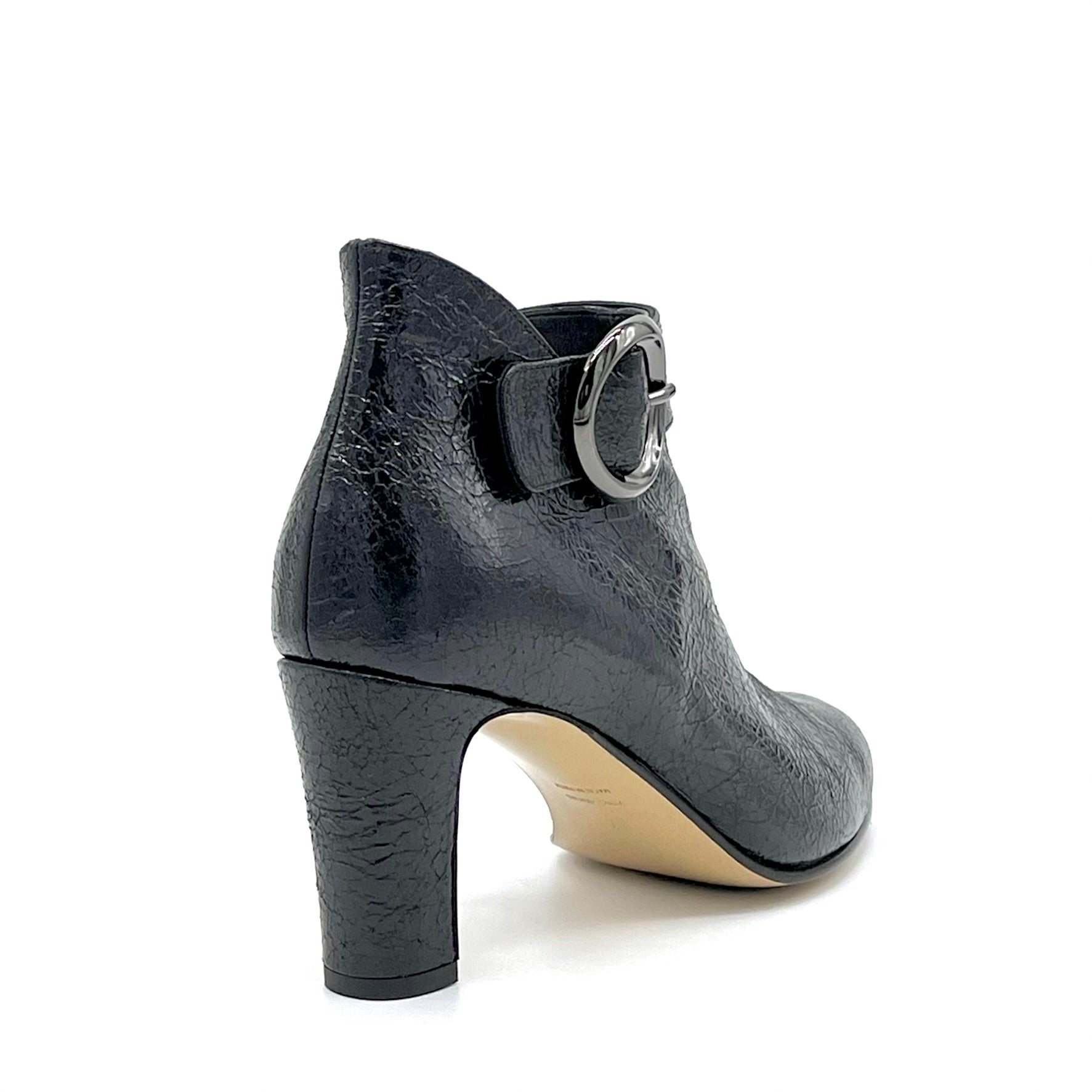 Stivaletto in pelle effetto stropicciato nera e fibbia argento - Cod. 54536-1