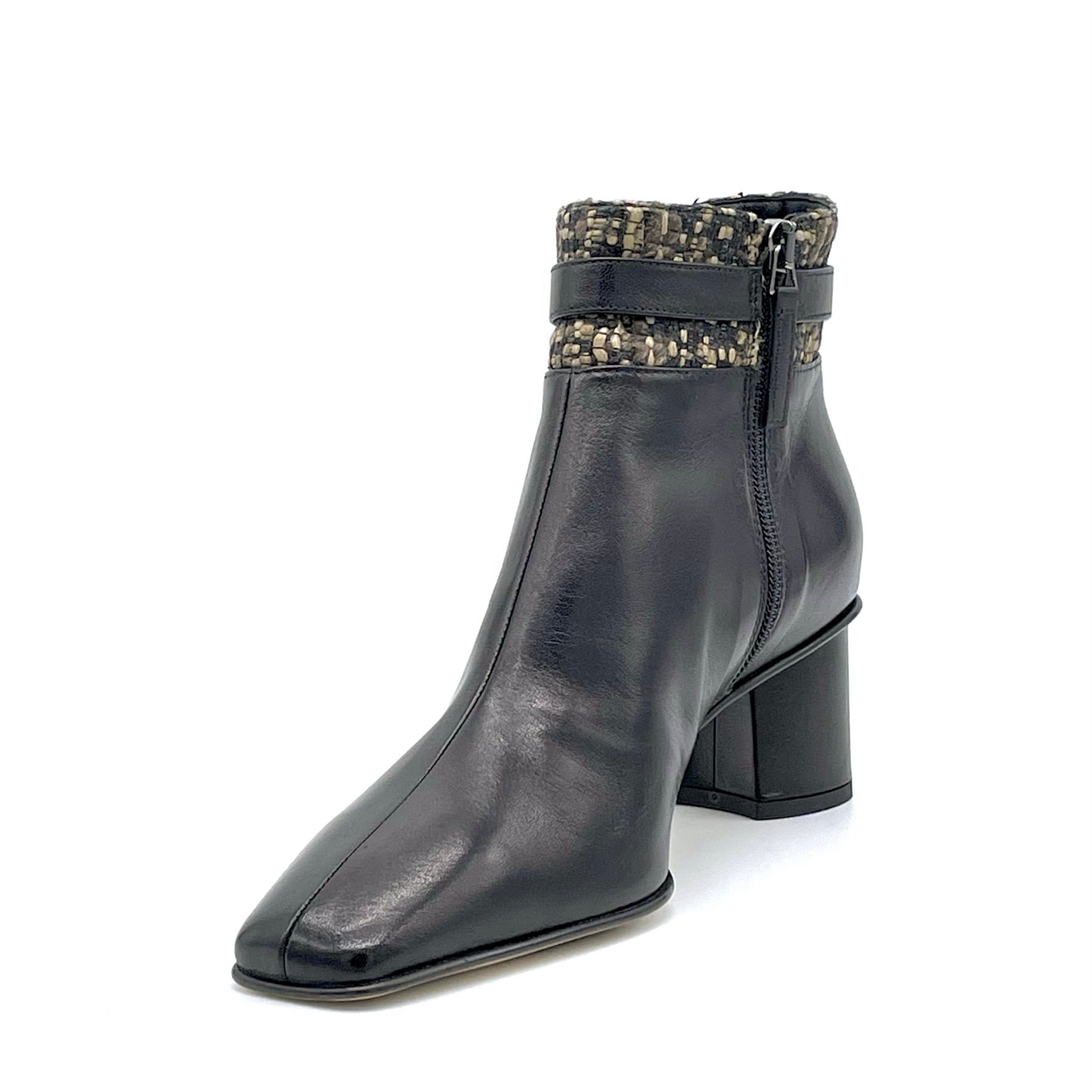 Stivaletto in pelle nera e tessuto tweed beige con fibbia - Cod. 54547