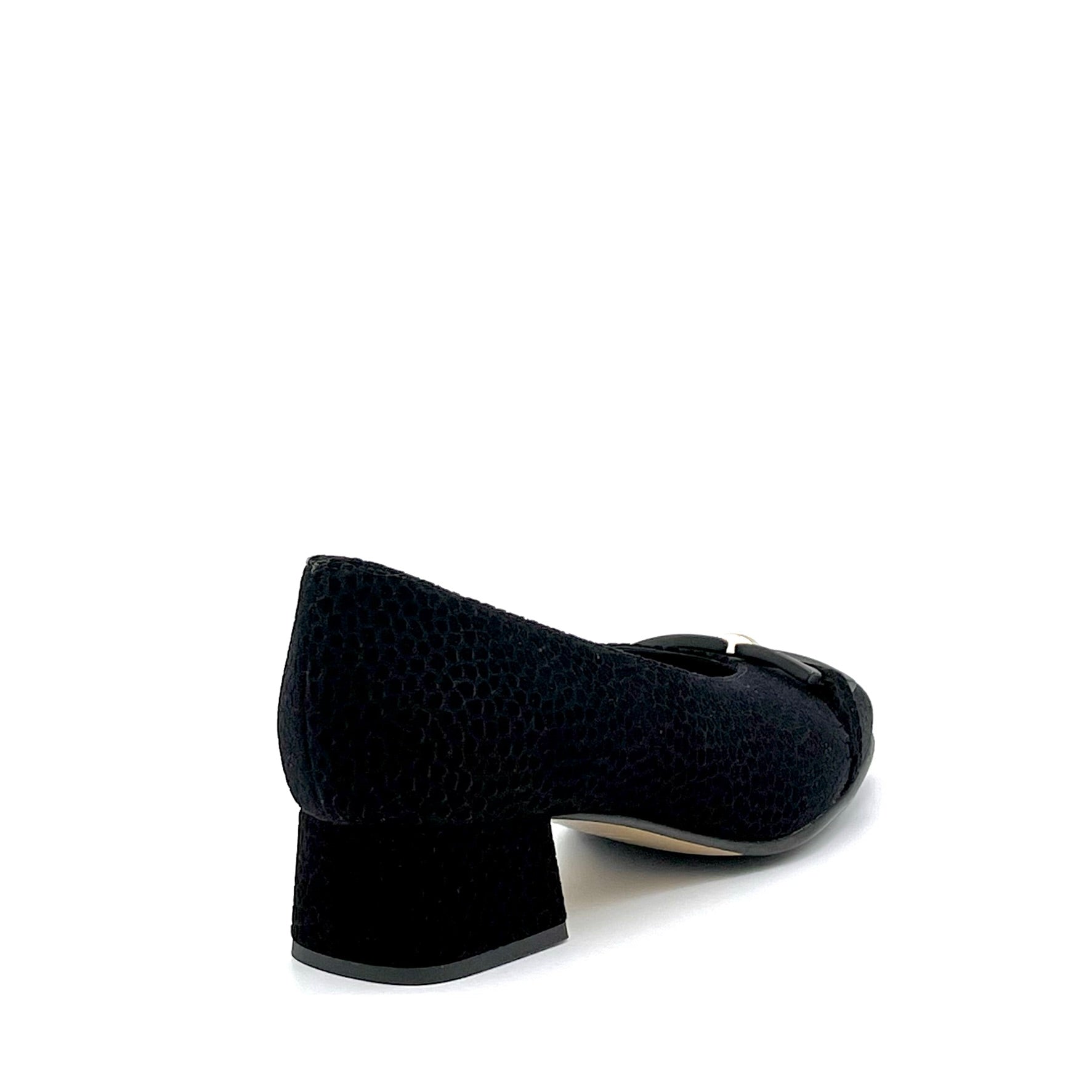 Décolleté in camoscio stampato nero con morsetto oro e soletta piuma - Cod. 74706