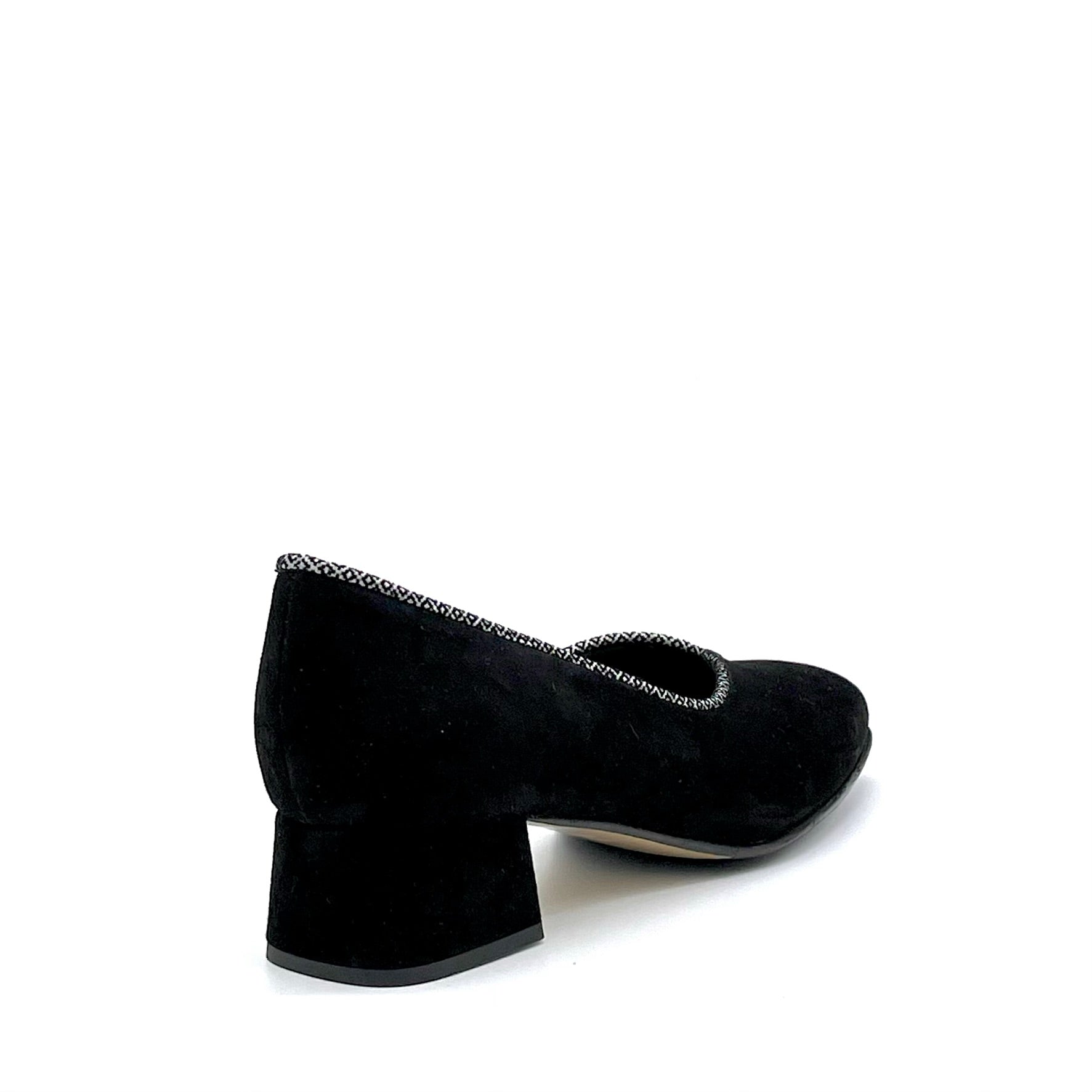 Décolleté in camoscio nero e inserti in camoscio stampato grigio e nero con soletta piuma - Cod. 74708