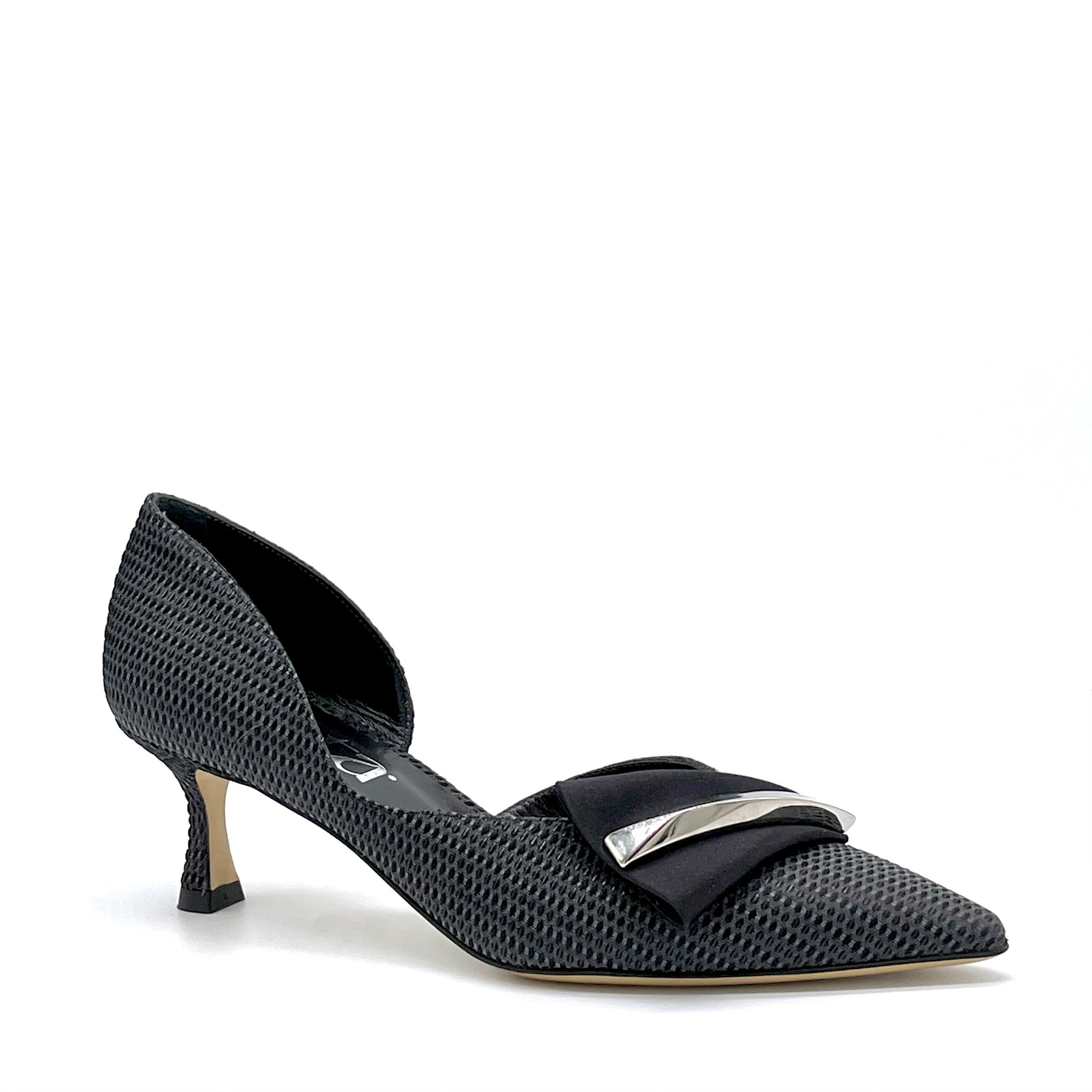 Black silk and laminate fabric pump with internal opening – Cod. 15109