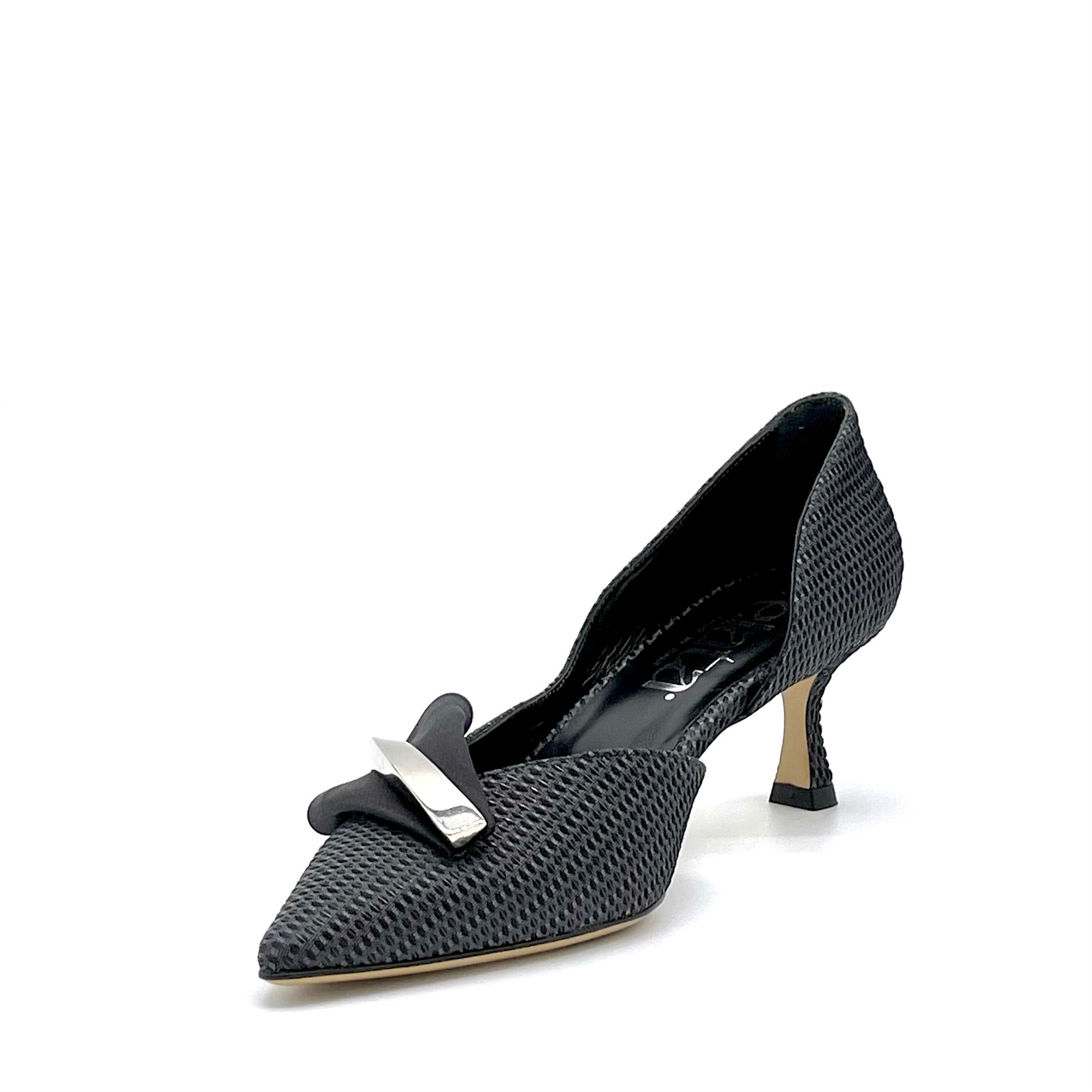 Black silk and laminate fabric pump with internal opening – Cod. 15109