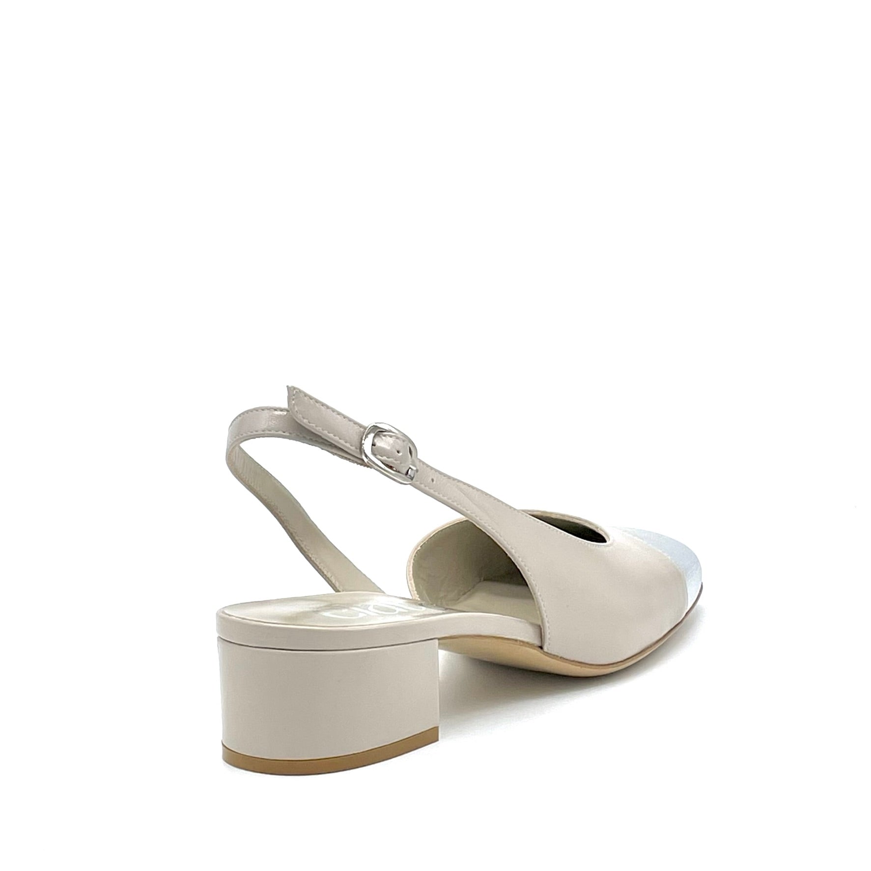 Slingback in pelle tortora e pelle laminata argento – Cod. 15130
