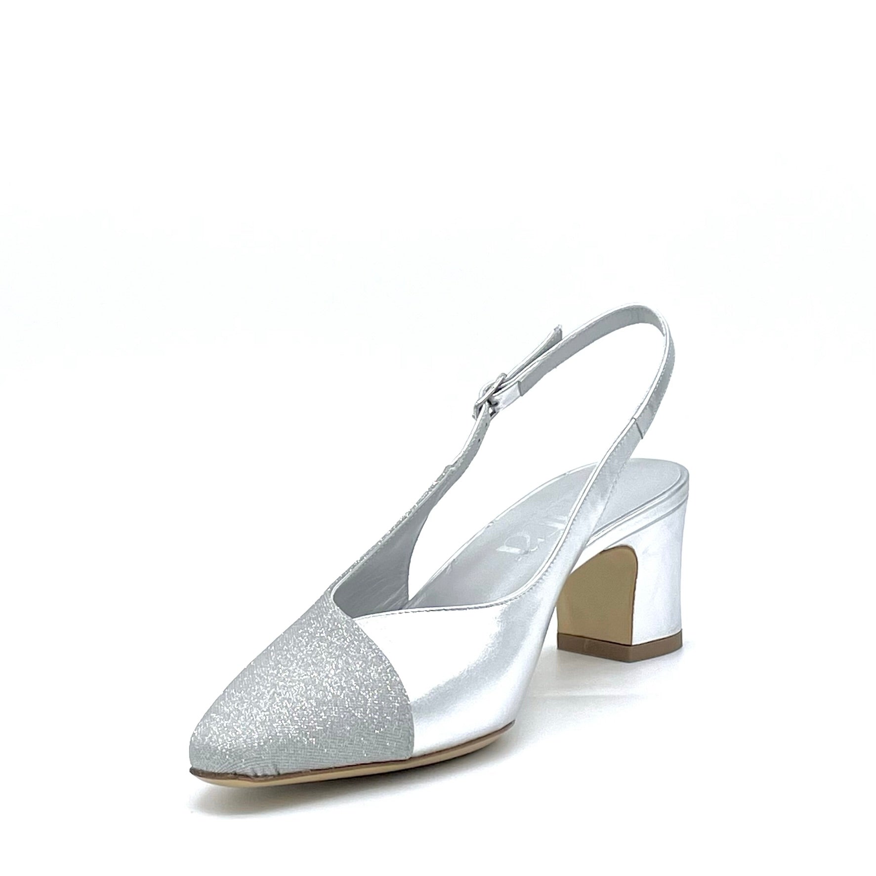 Slingback in pelle laminata e tessuto glitter argento – Cod. 15119